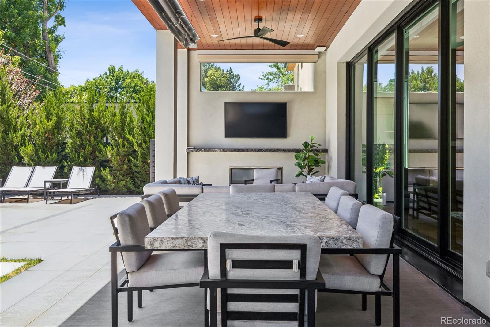 164 S Fairfax Street