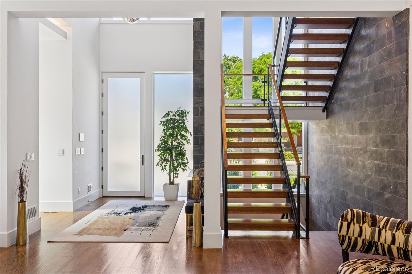 164 S Fairfax Street