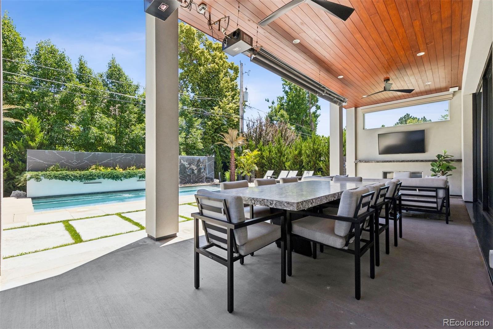 164 S Fairfax Street