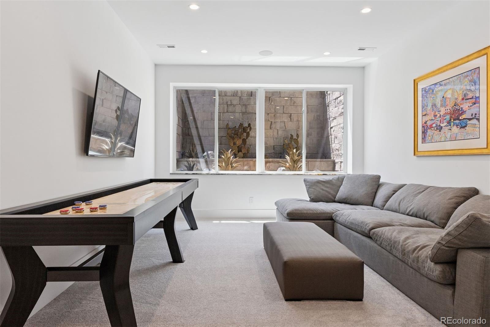 164 S Fairfax Street