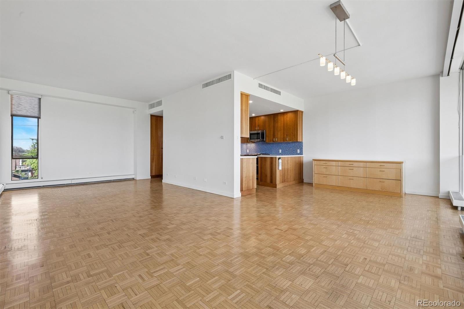1201 N Williams Street Unit: 3C