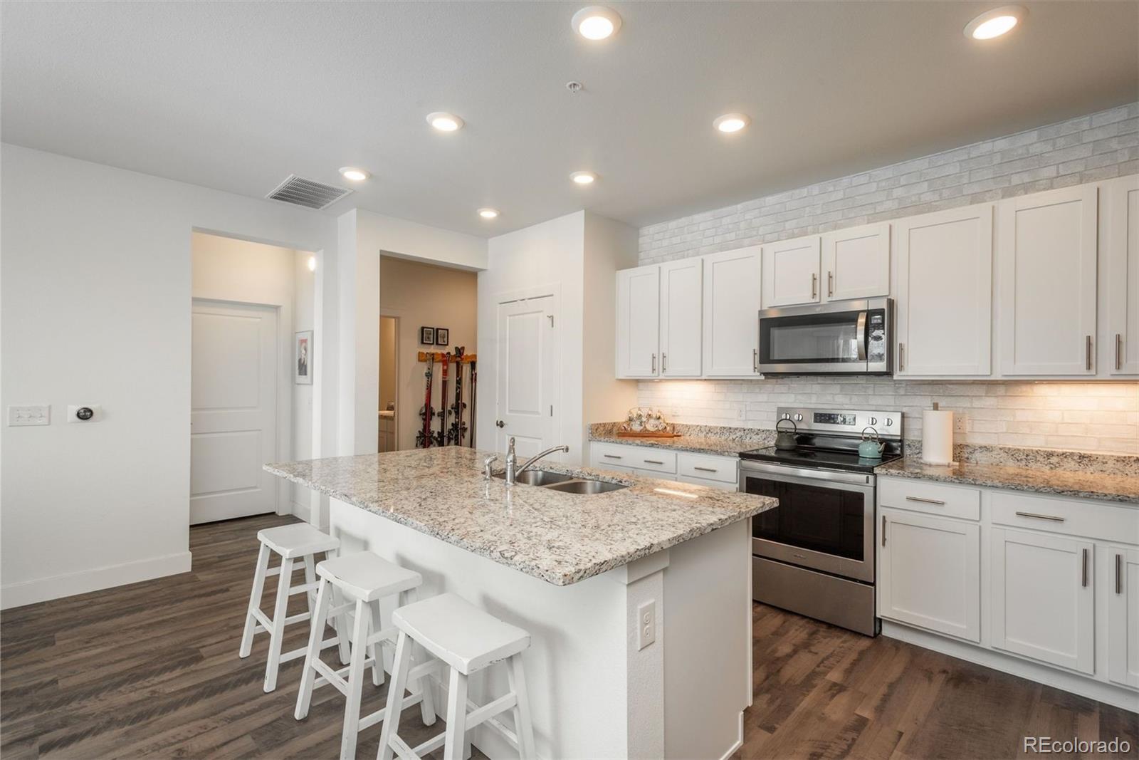 14351 E Tennessee Avenue Unit: 208