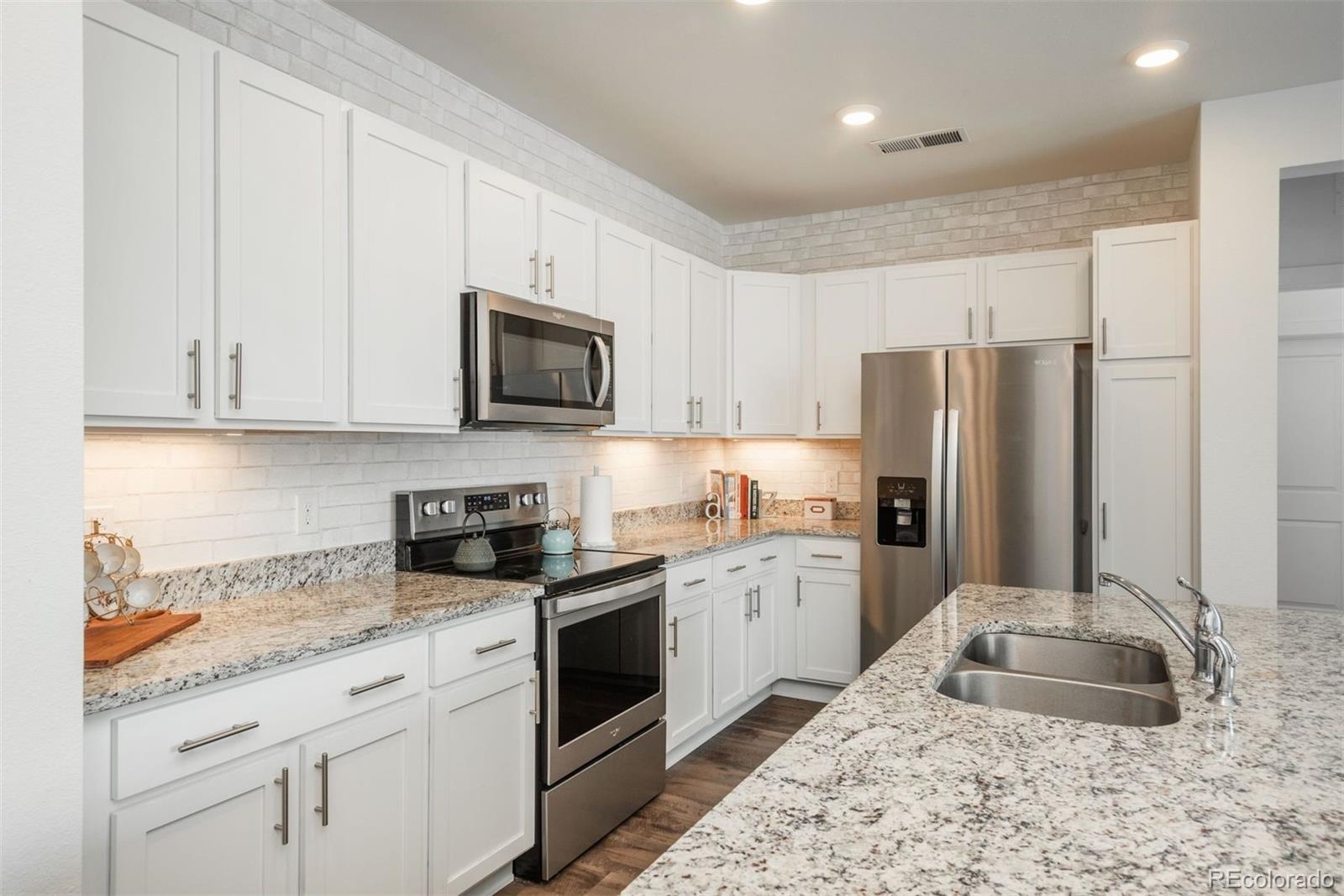 14351 E Tennessee Avenue Unit: 208