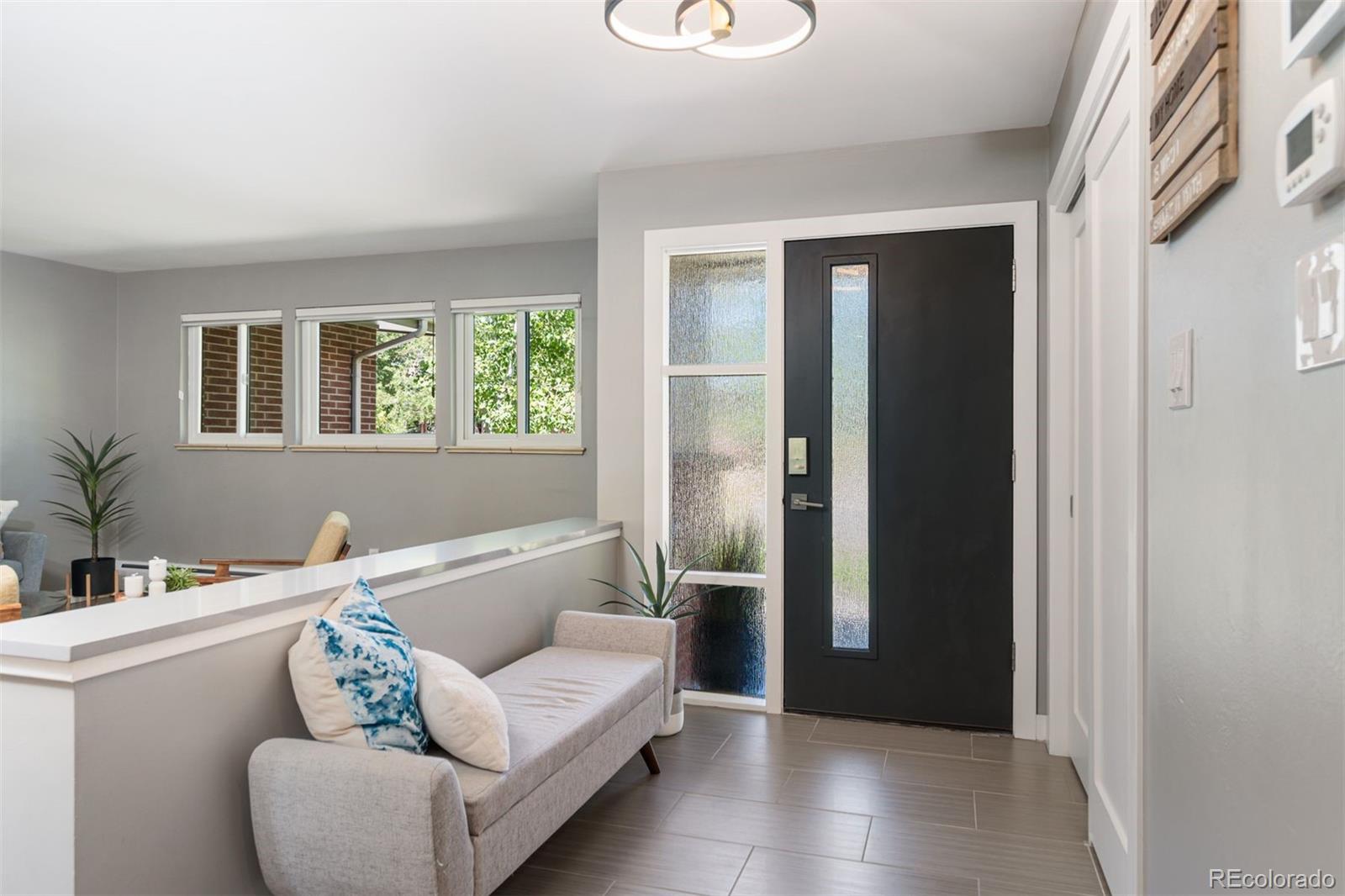 2471 S Jasmine Place