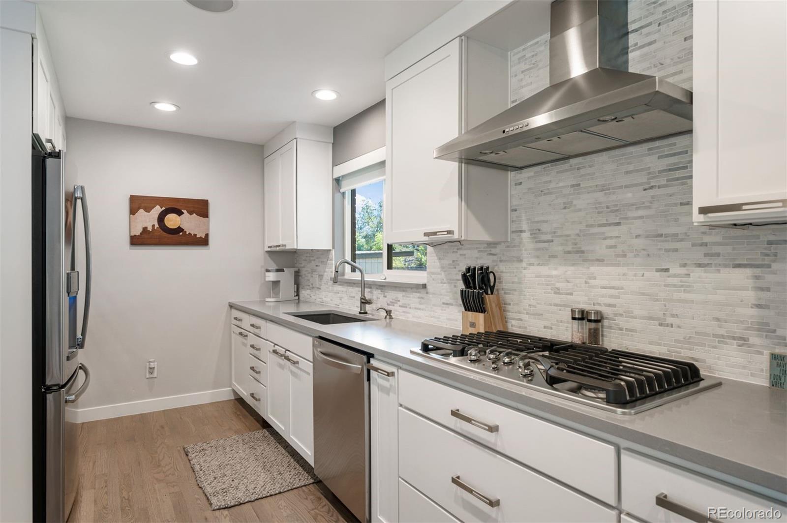 2471 S Jasmine Place