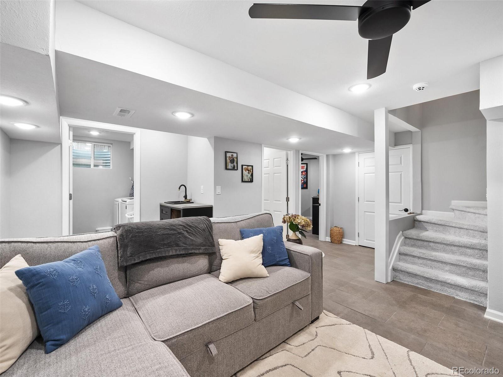 10901 Albion Drive