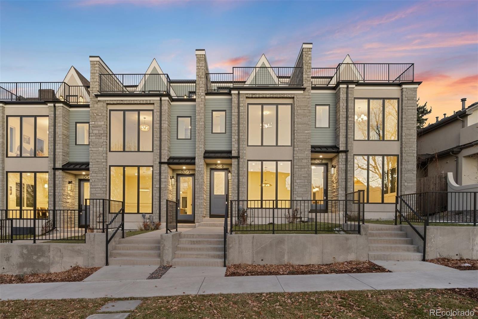 552 Monroe Street