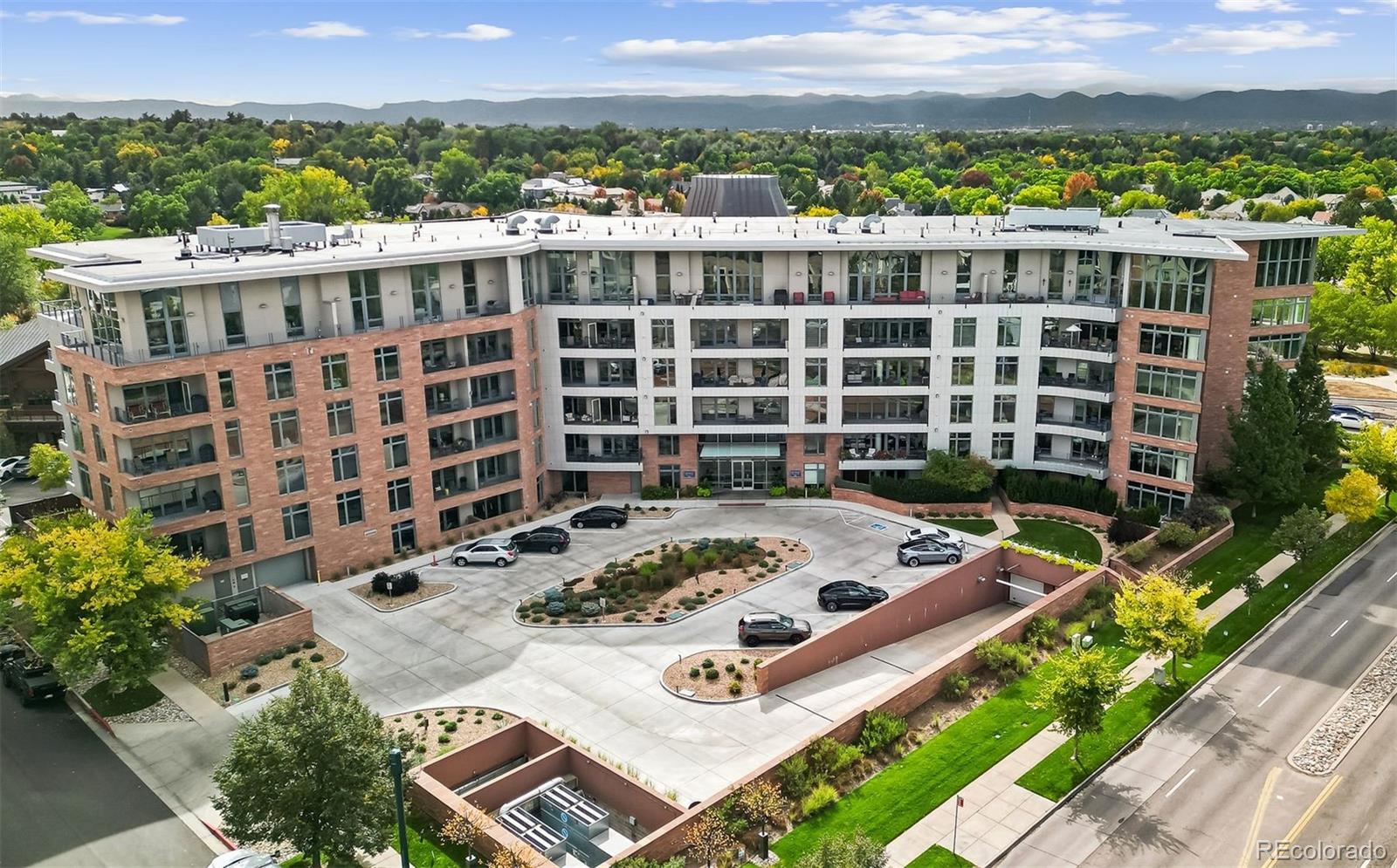 333 S Monroe Street Unit: 313