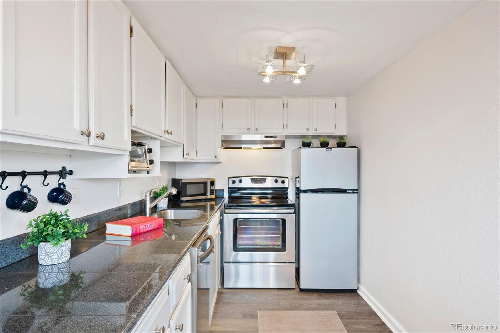 1366 Garfield Street Unit: 502
