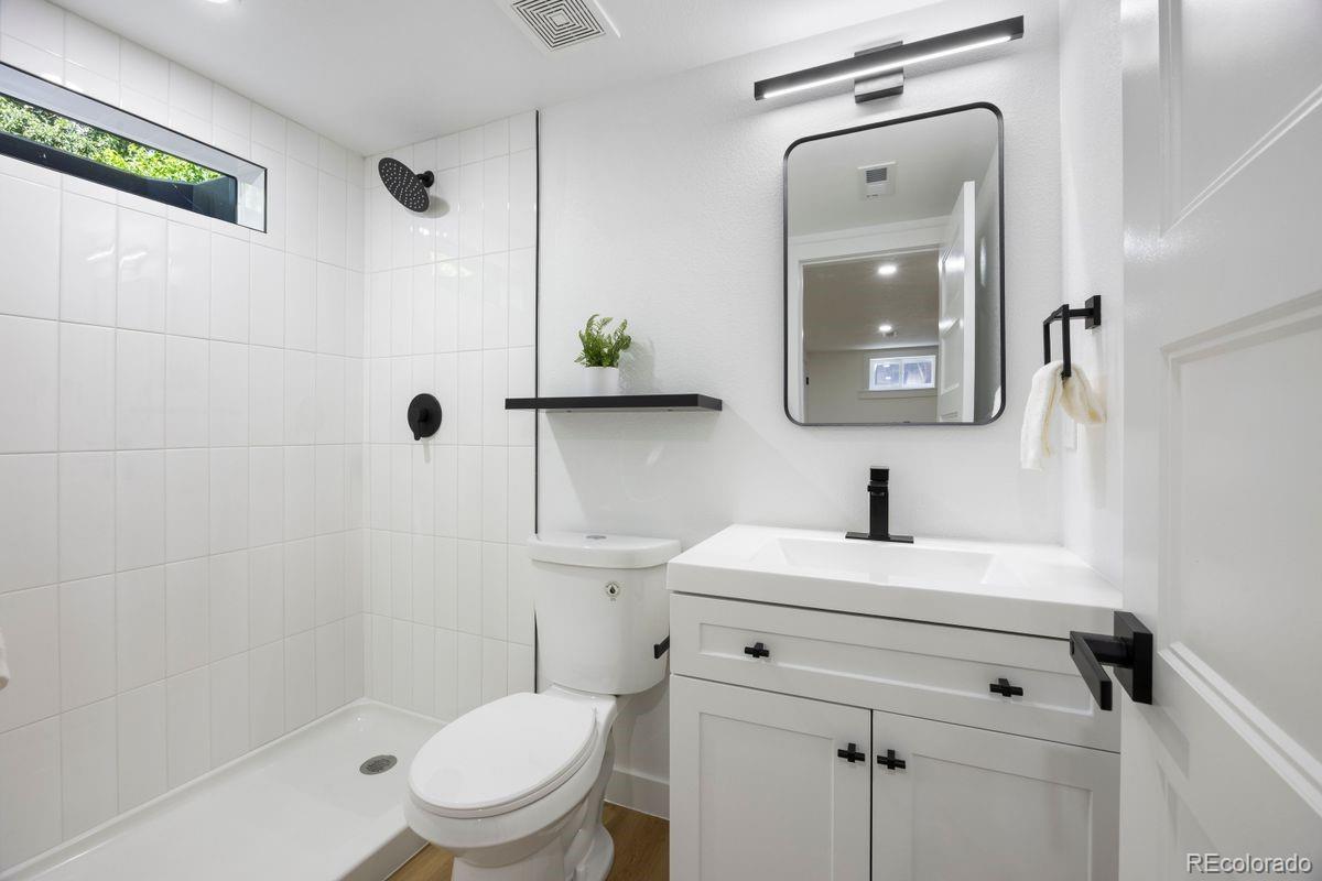 3851 S Quebec Street Unit: 200