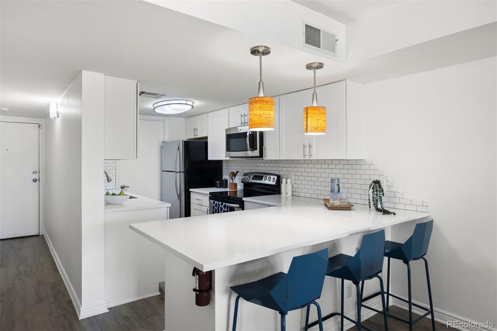 5955 E 10th Avenue Unit: 104