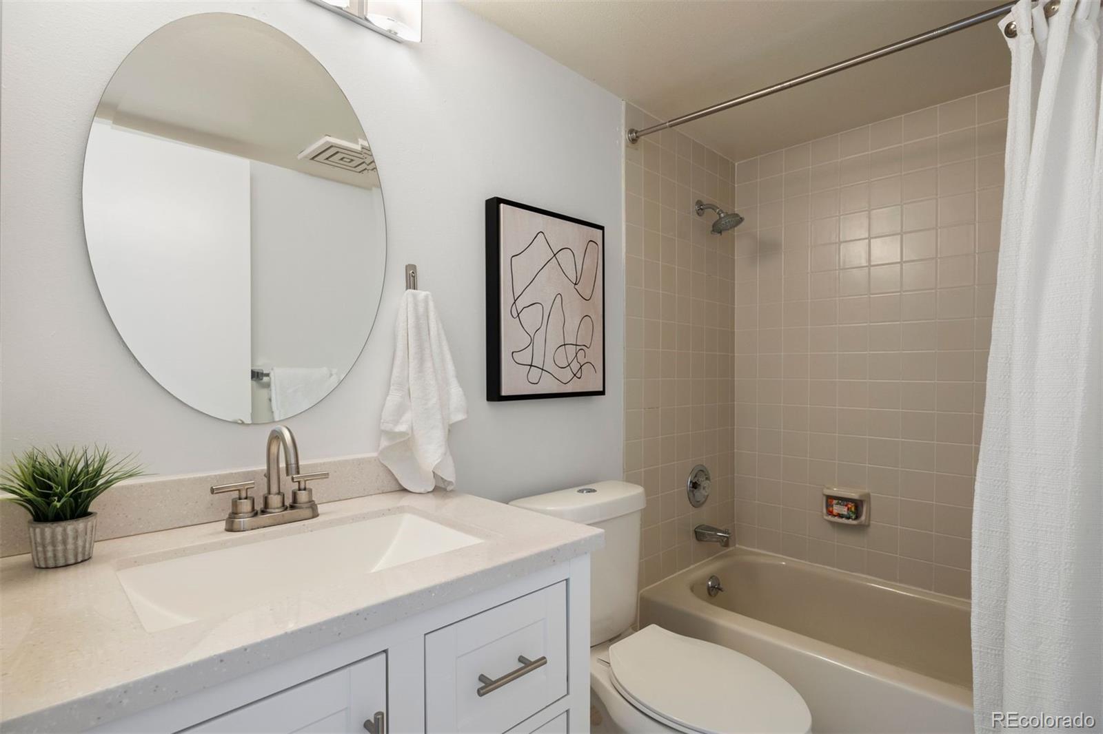 5955 E 10th Avenue Unit: 104