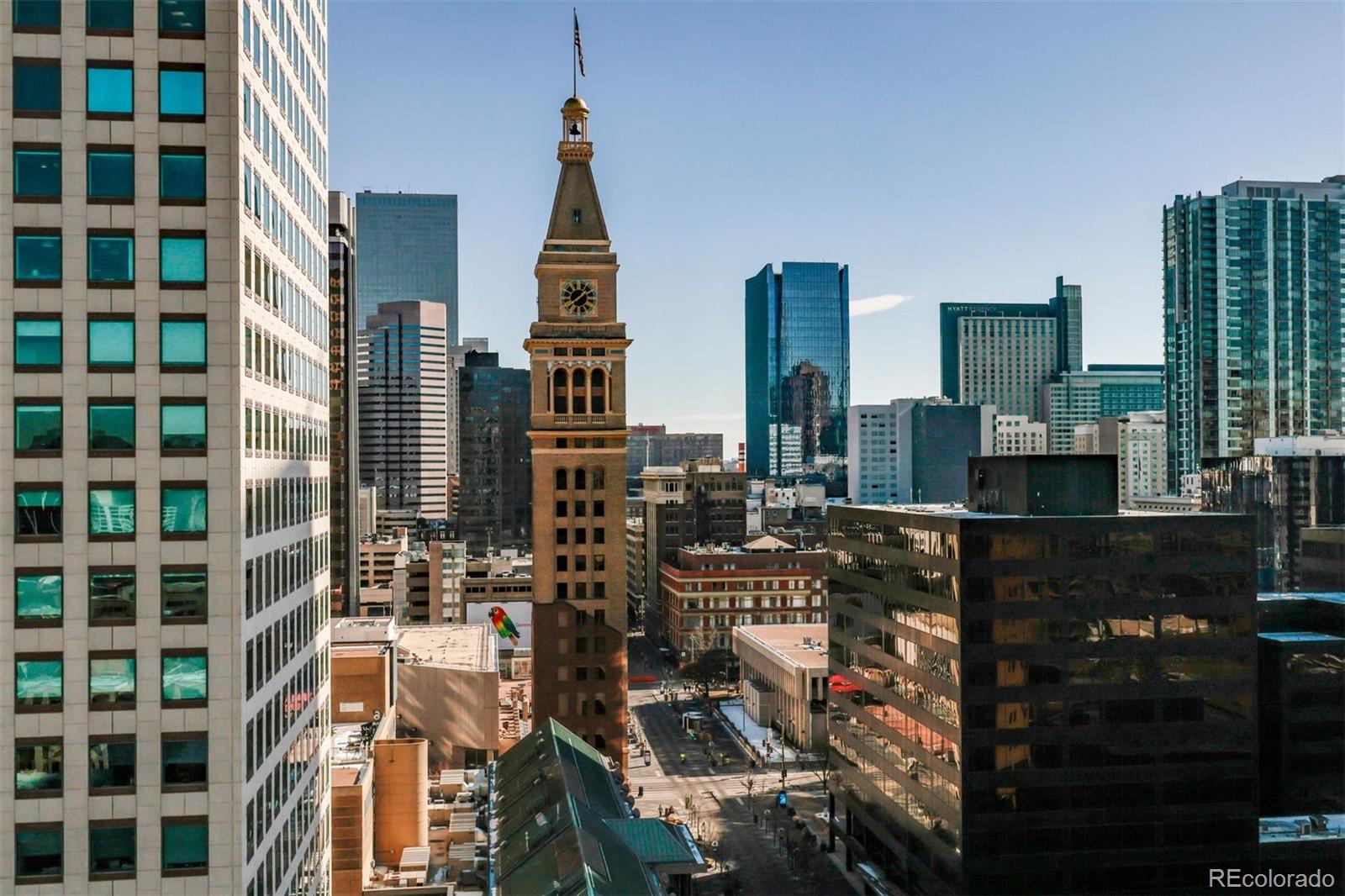 1625 Larimer Street Unit: 2004