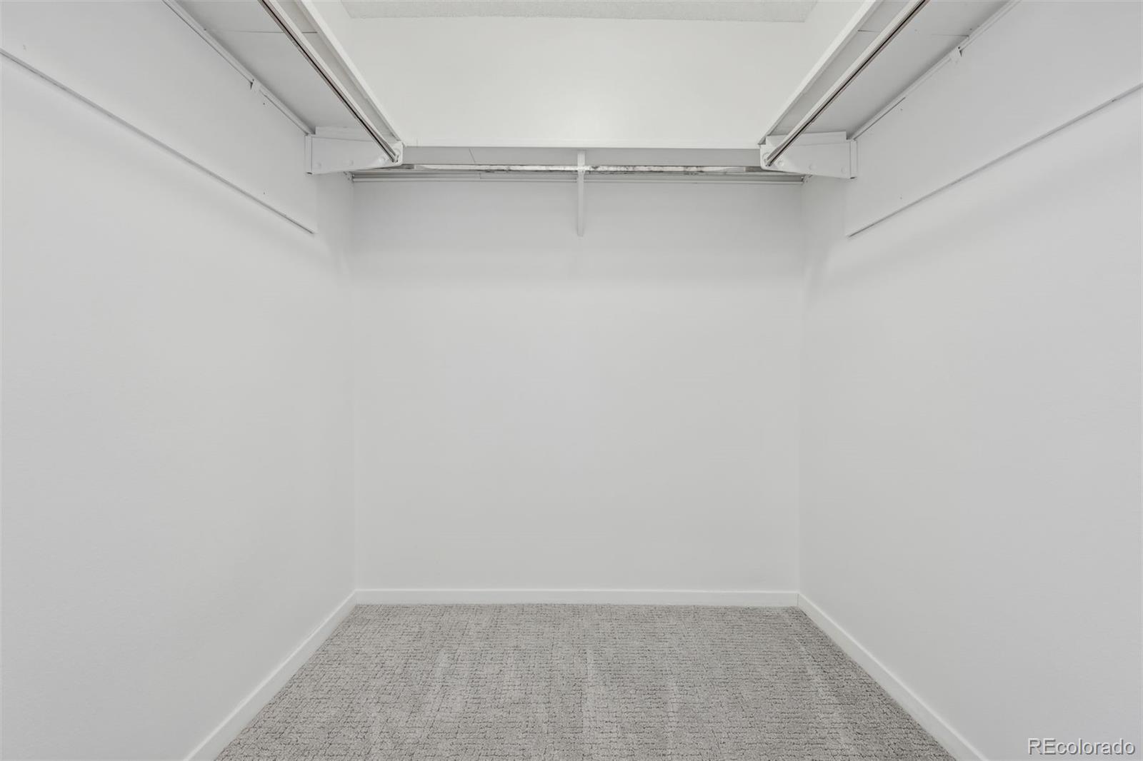 1625 Larimer Street Unit: 2004