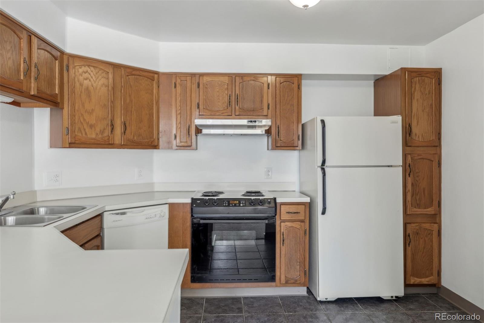 1625 Larimer Street Unit: 2004