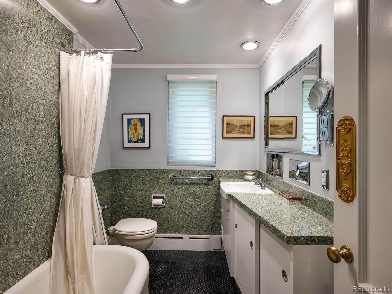 1515 E 9th Avenue Unit: 101