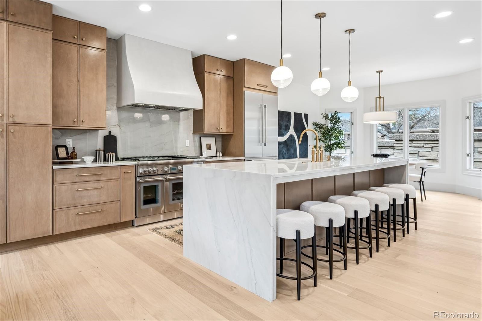 400 S Steele Street Unit: 63