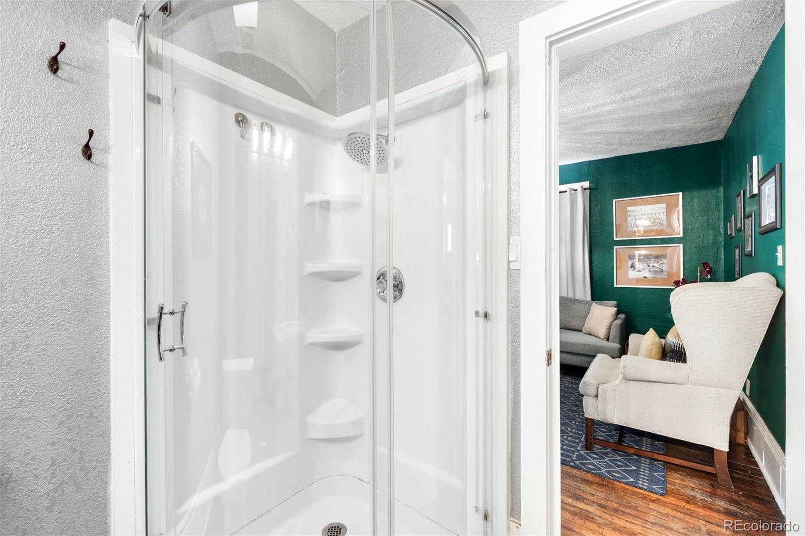 421 E Alameda Avenue