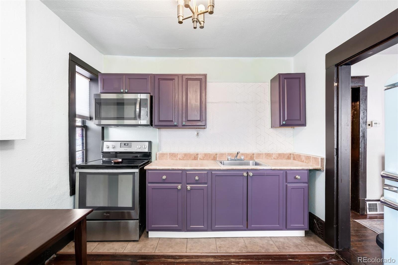 421 E Alameda Avenue