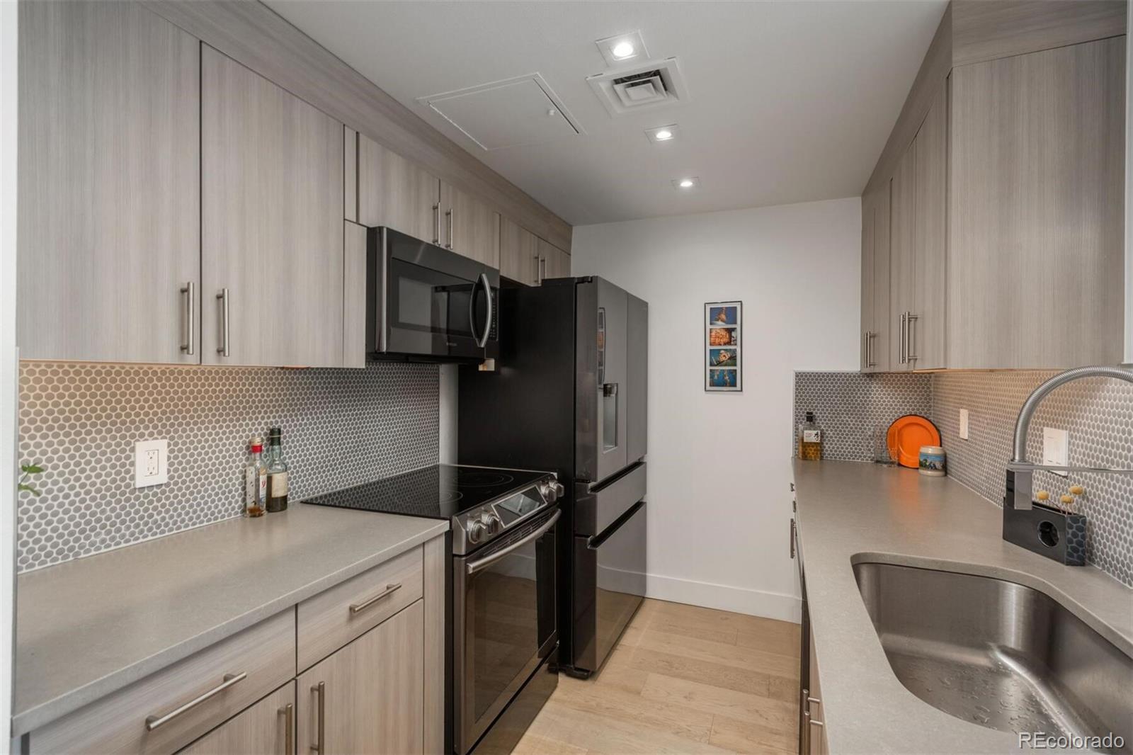 800 N Pearl Street Unit: 1201