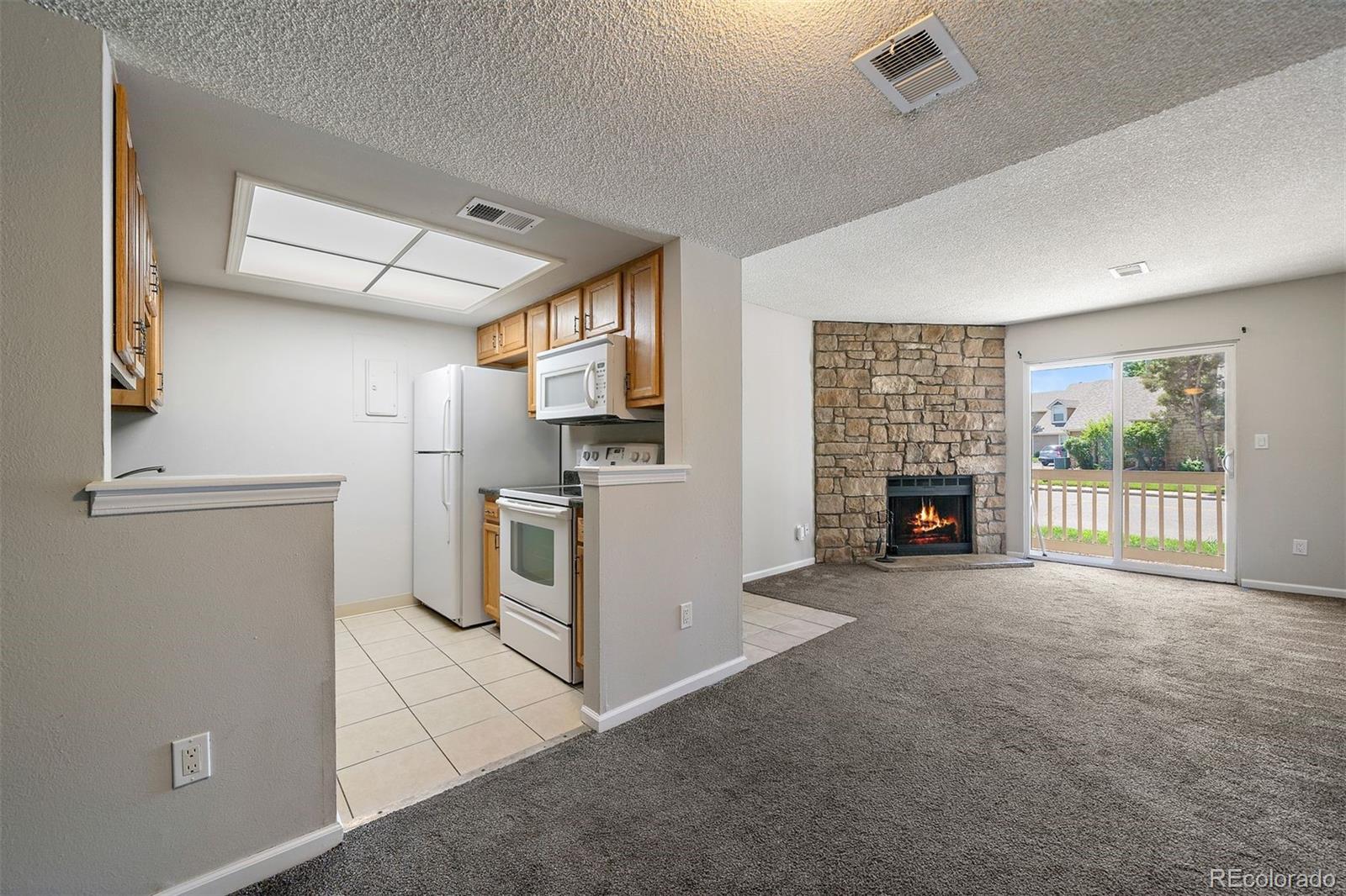 1970 S Xanadu Way Unit: 101