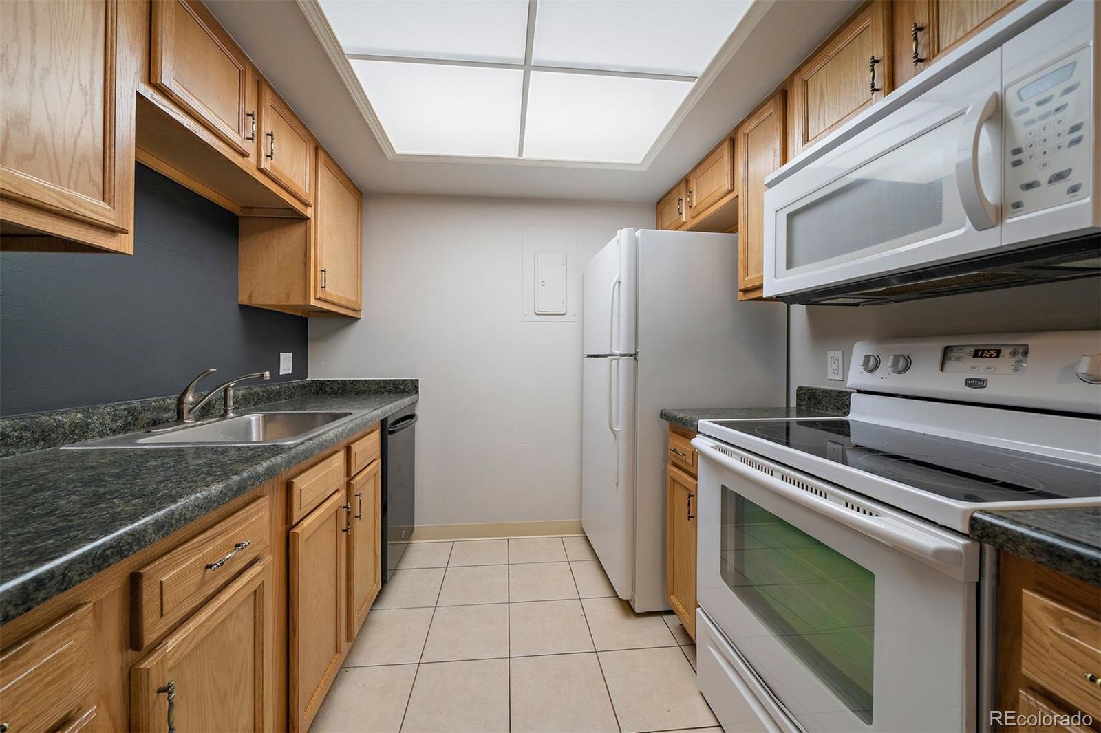 1970 S Xanadu Way Unit: 101