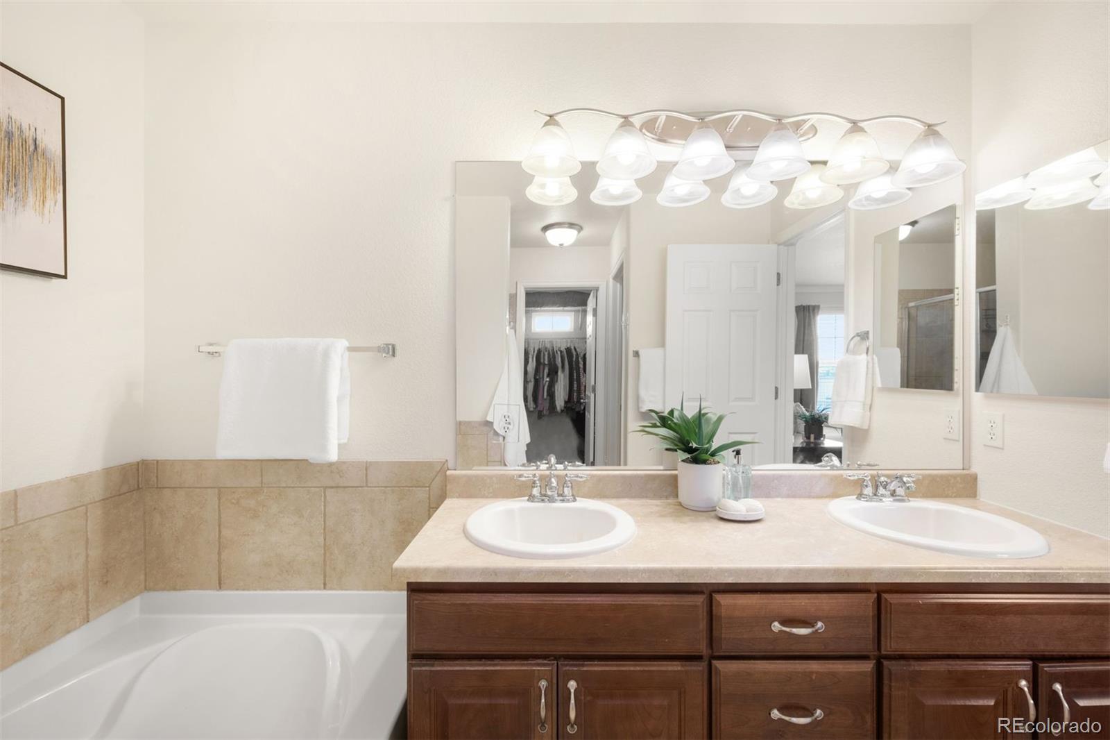 3652 S Perth Circle Unit: 102