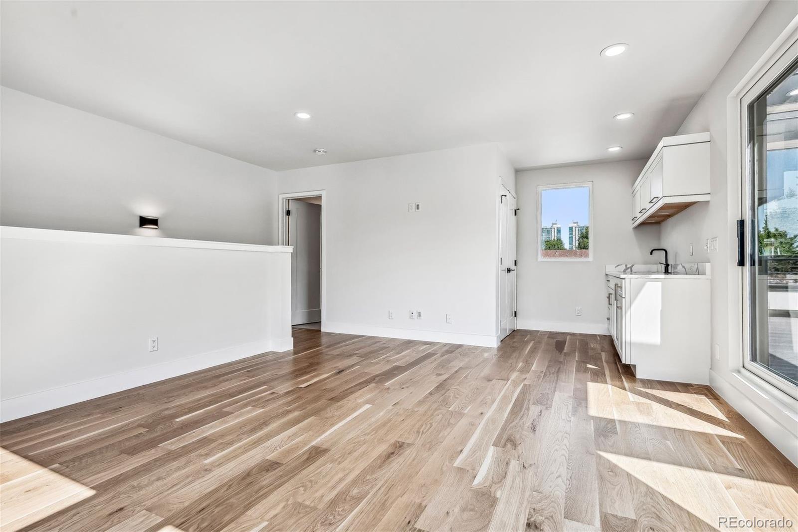 1135 E Virginia Avenue