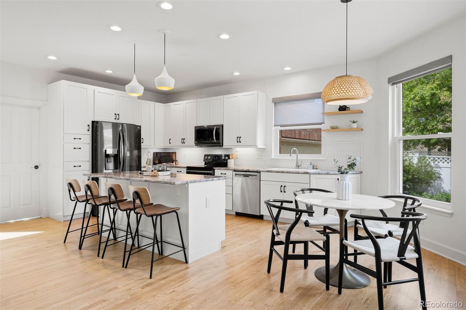 7602 E 8th Place