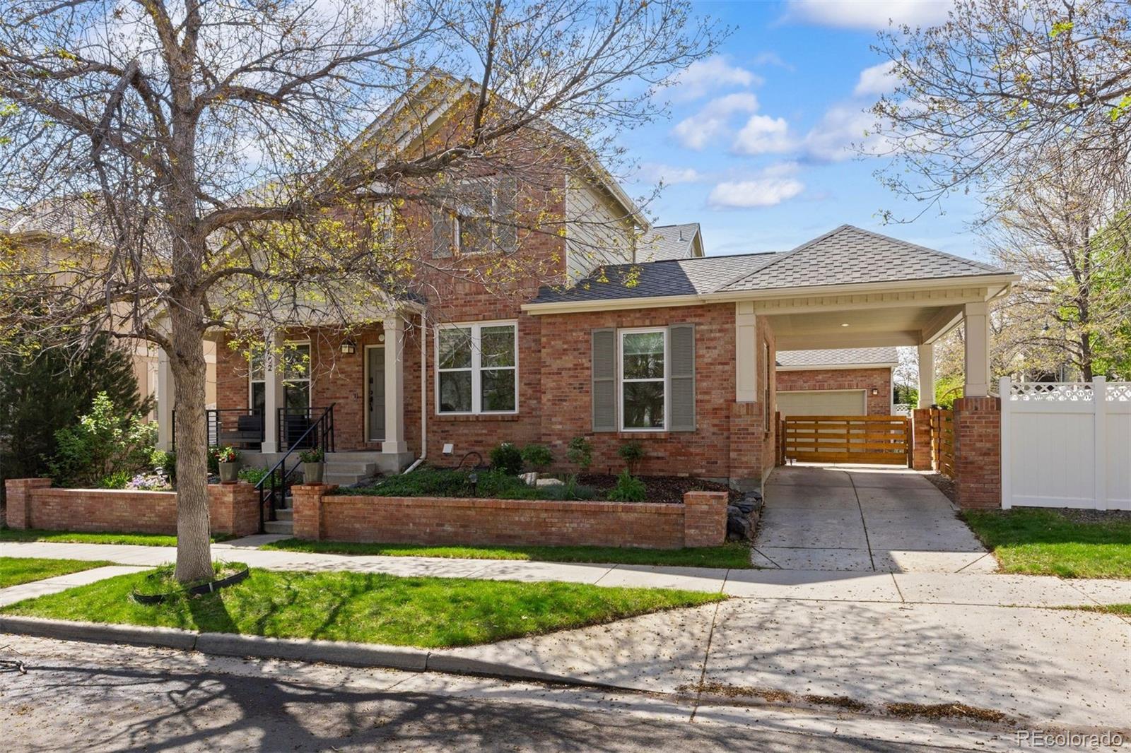 7602 E 8th Place