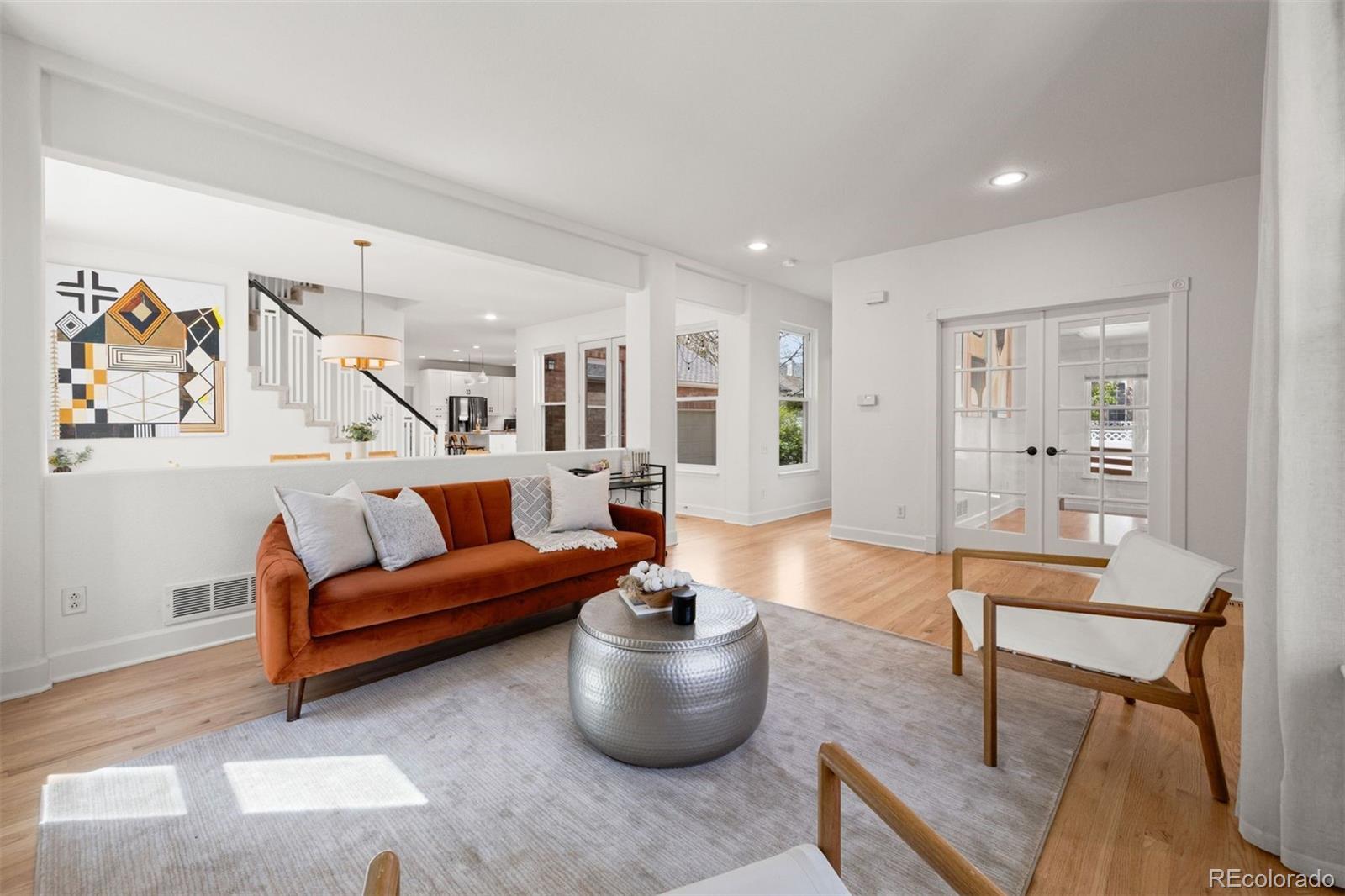 7602 E 8th Place