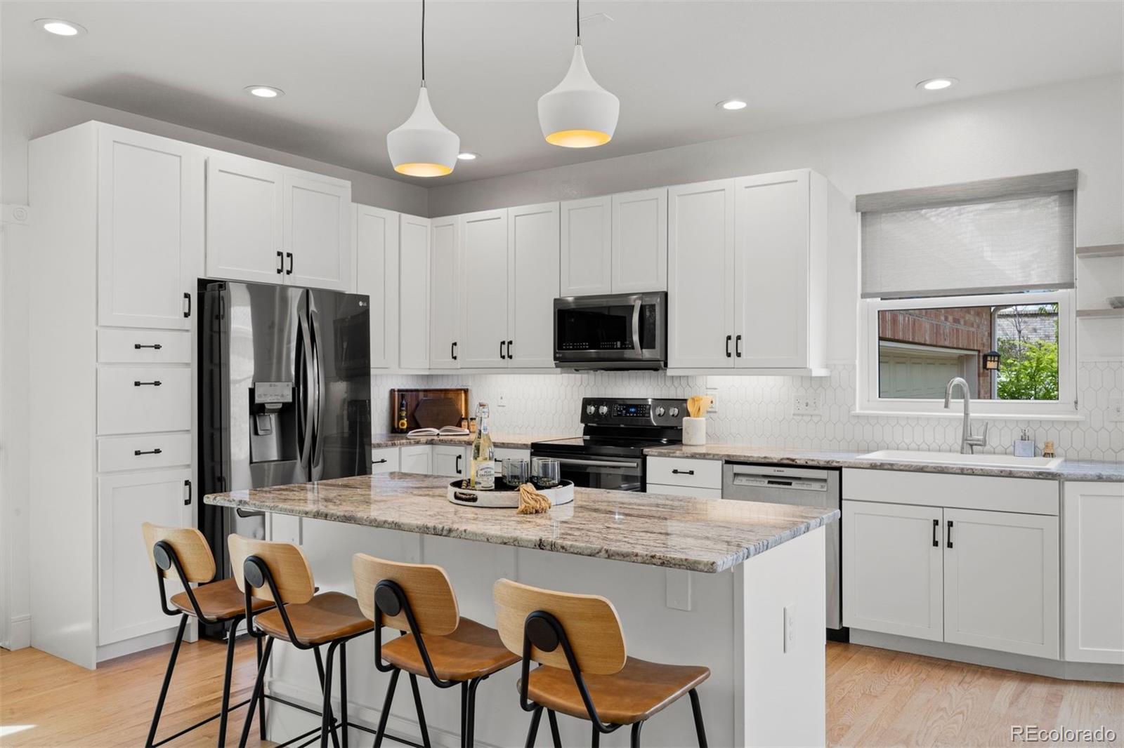7602 E 8th Place