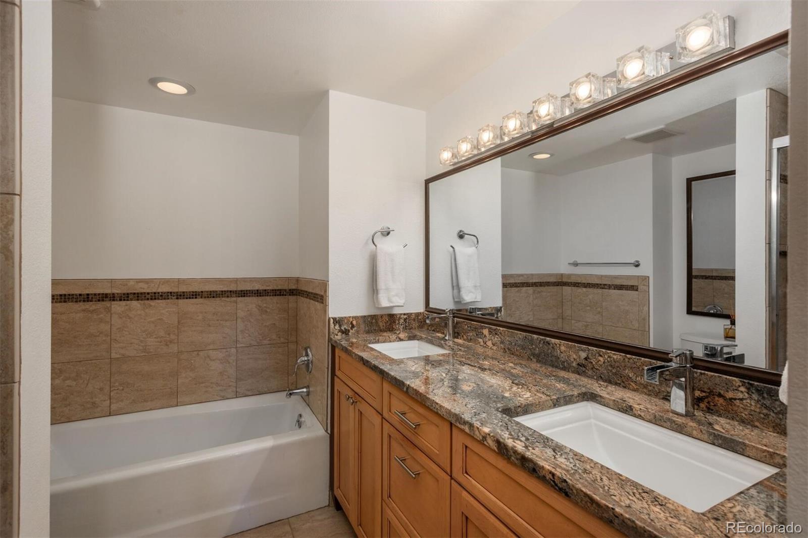 800 N Pearl Street Unit: 406