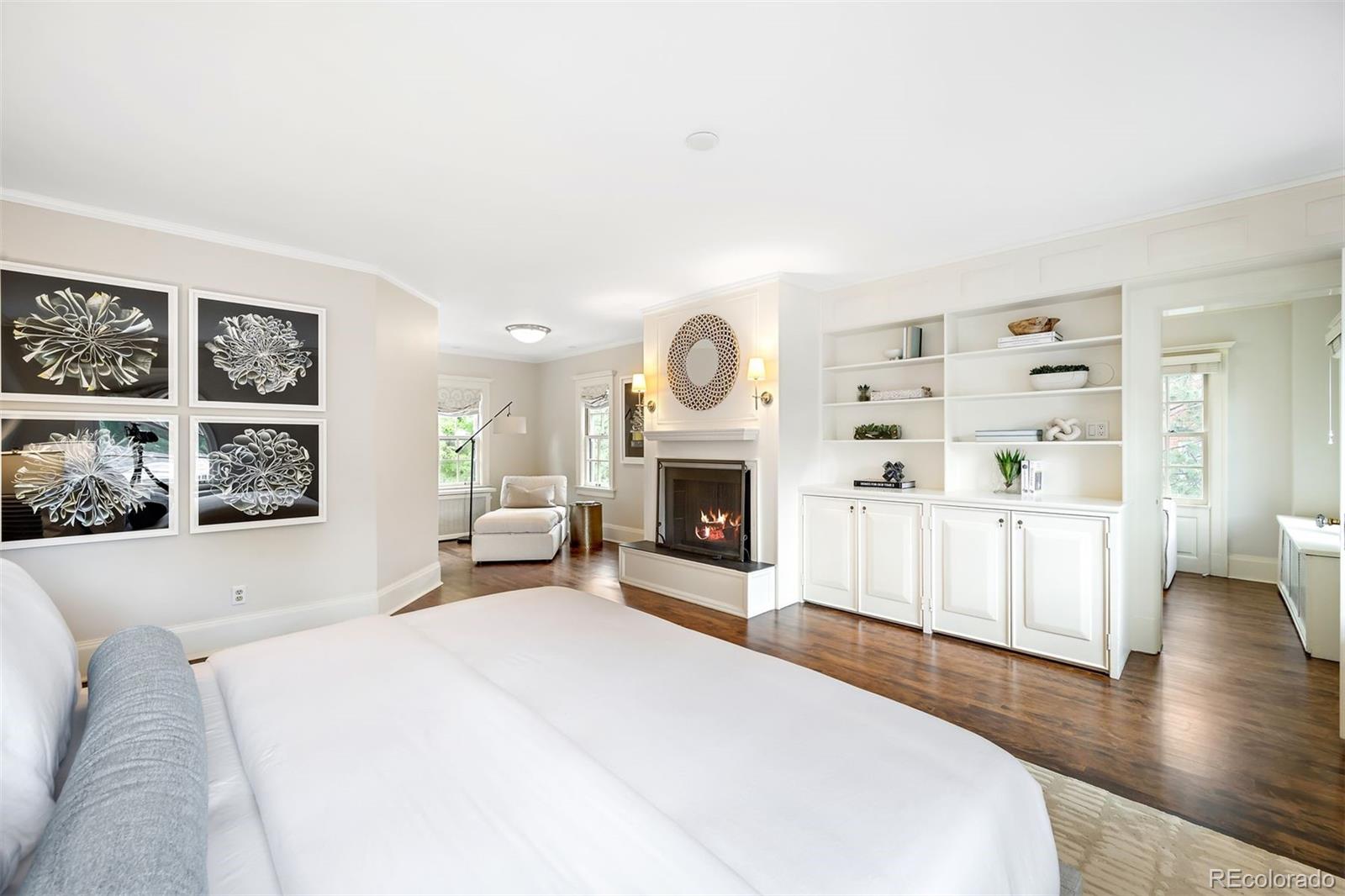 869 Vine Street