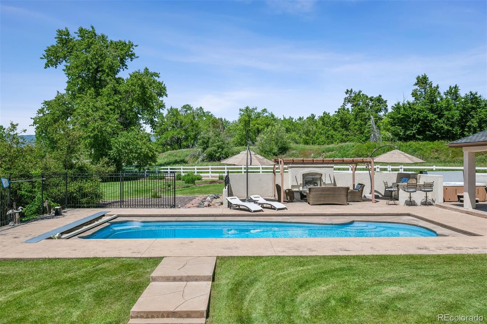 13962 W 76th Lane
