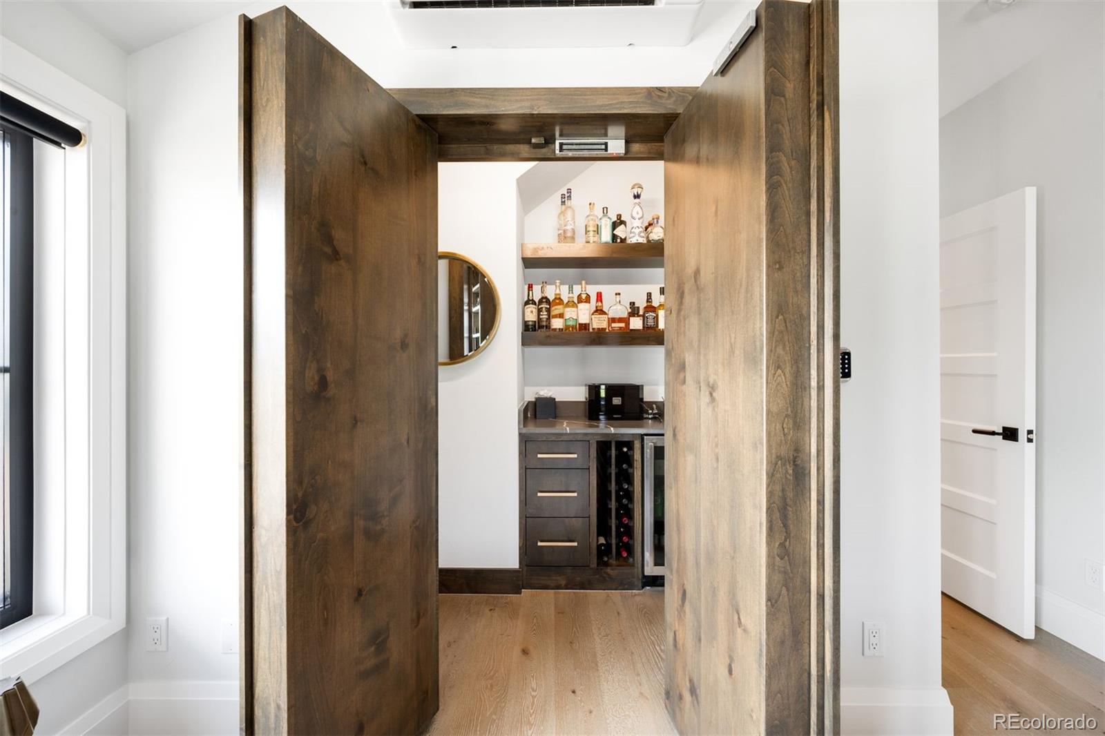 2821 E Cedar Avenue Unit: 2