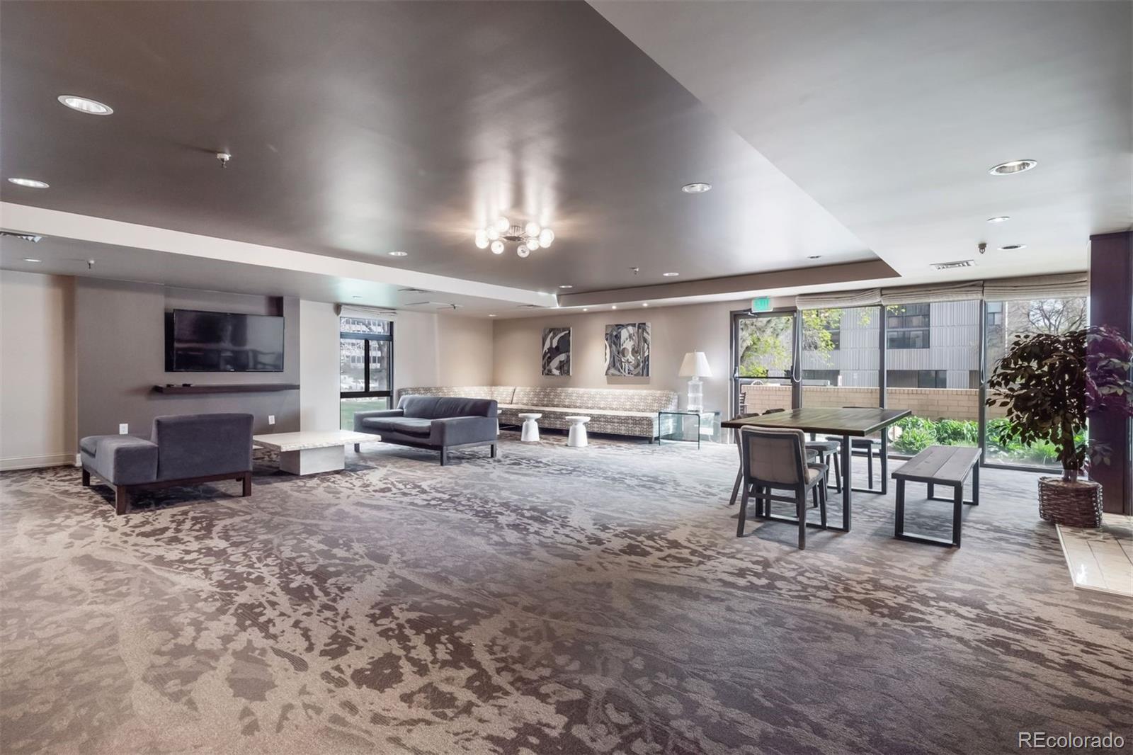 800 N Pearl Street Unit: 1203