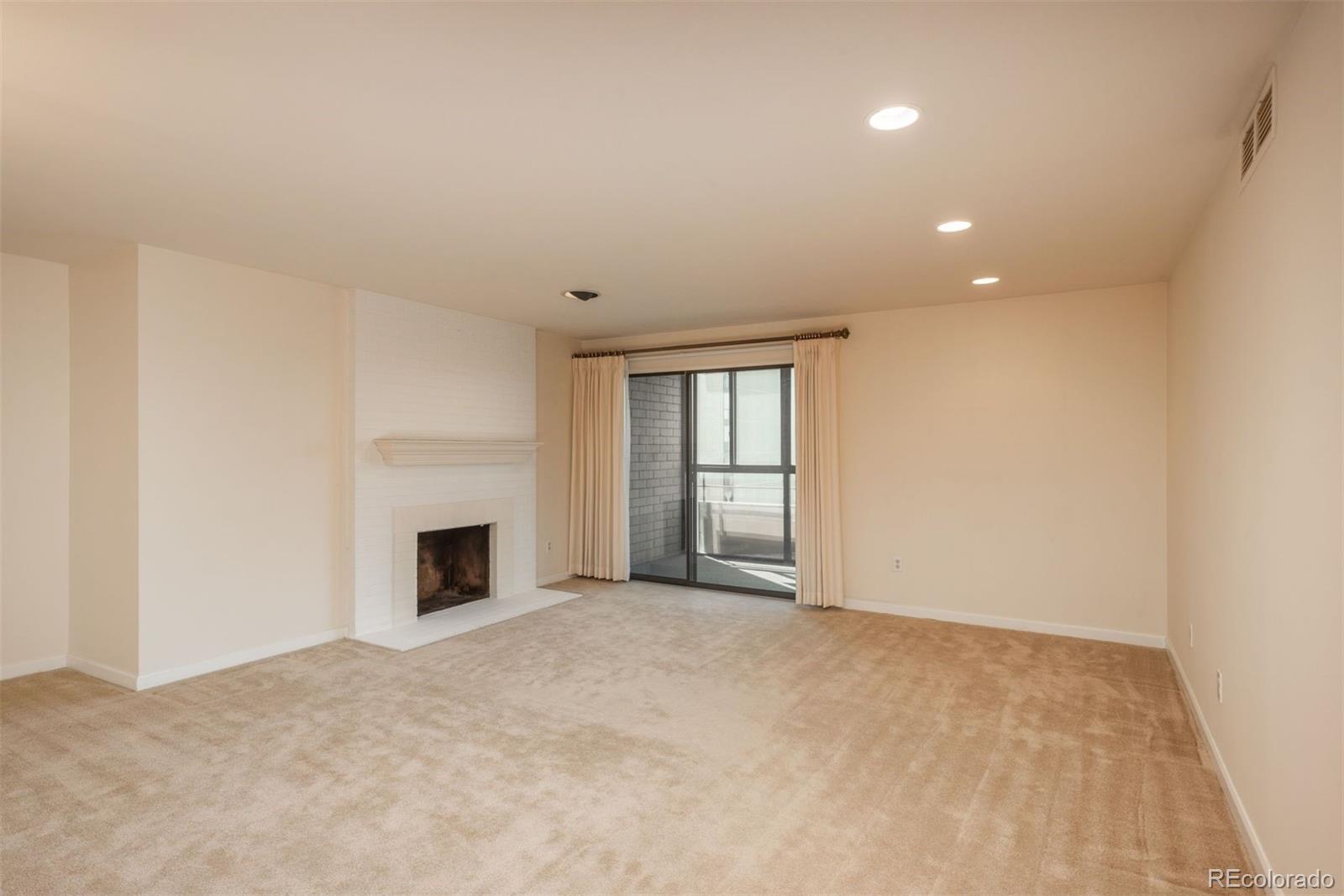 800 N Pearl Street Unit: 702