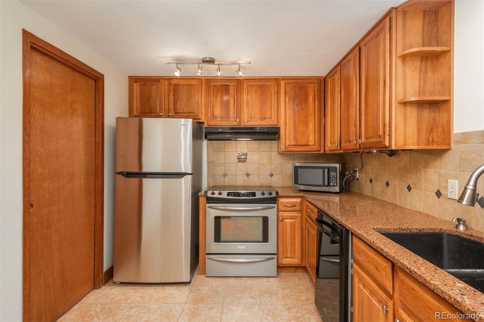 800 N Pearl Street Unit: 702