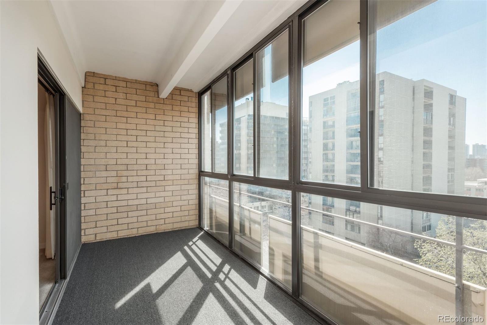 800 N Pearl Street Unit: 702