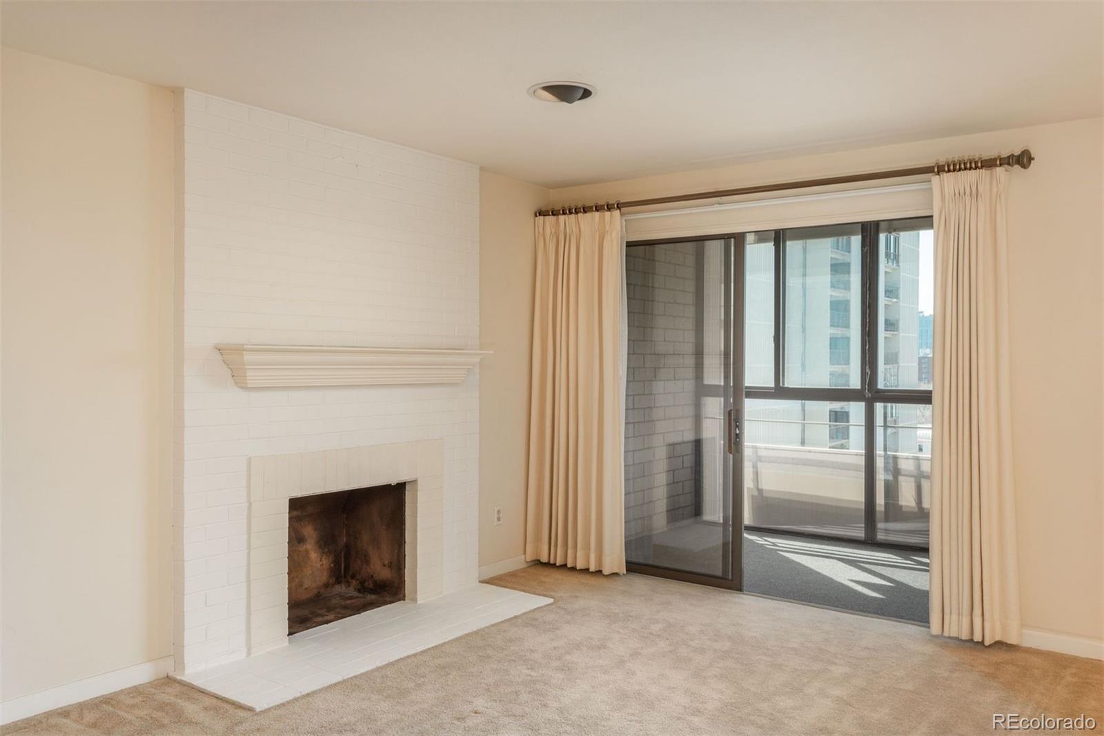 800 N Pearl Street Unit: 702