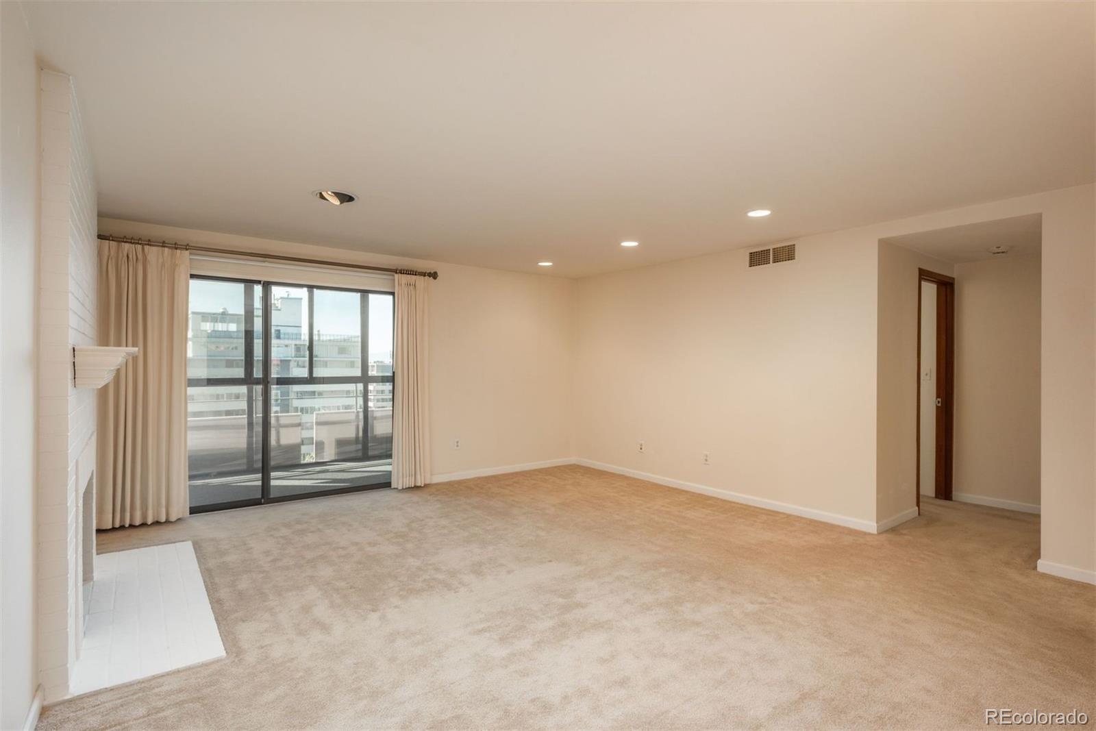 800 N Pearl Street Unit: 702