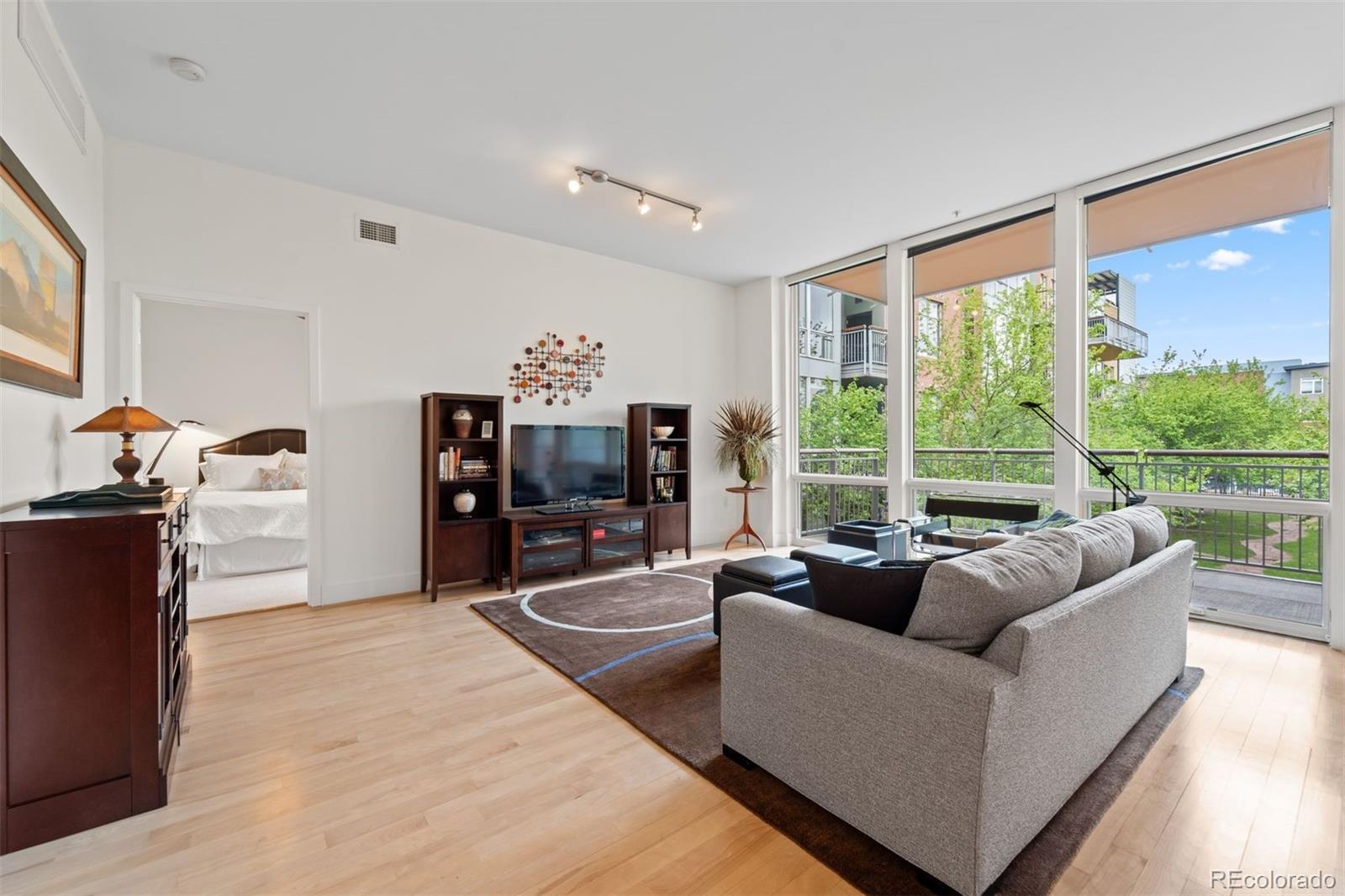 1401 Delgany Street Unit: 211
