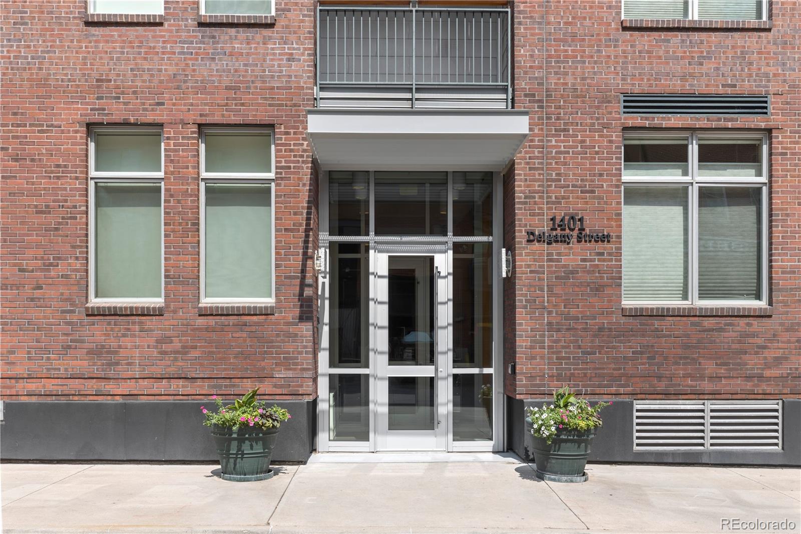 1401 Delgany Street Unit: 211