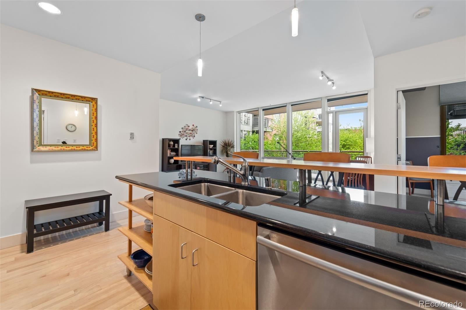 1401 Delgany Street Unit: 211