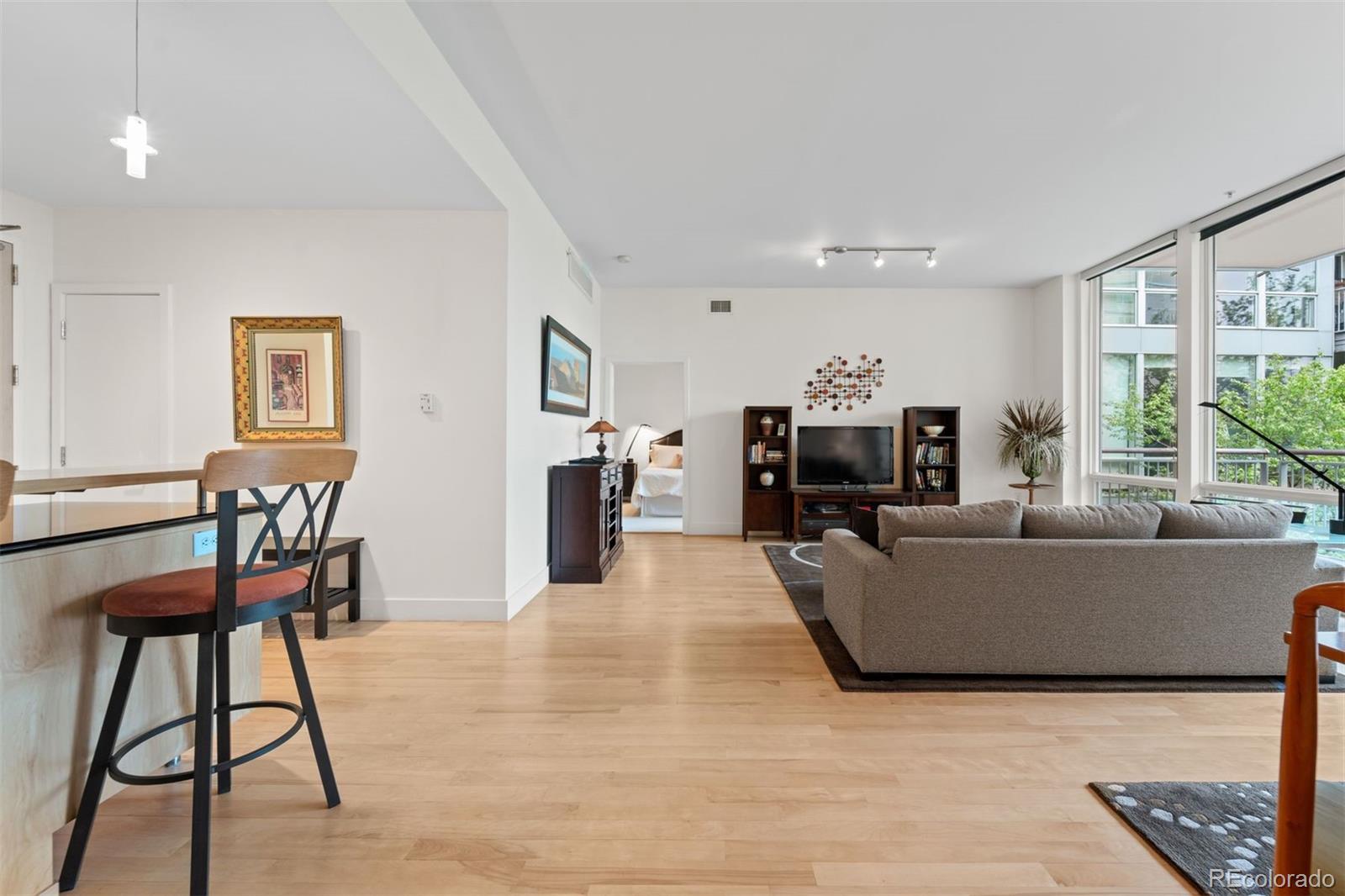 1401 Delgany Street Unit: 211
