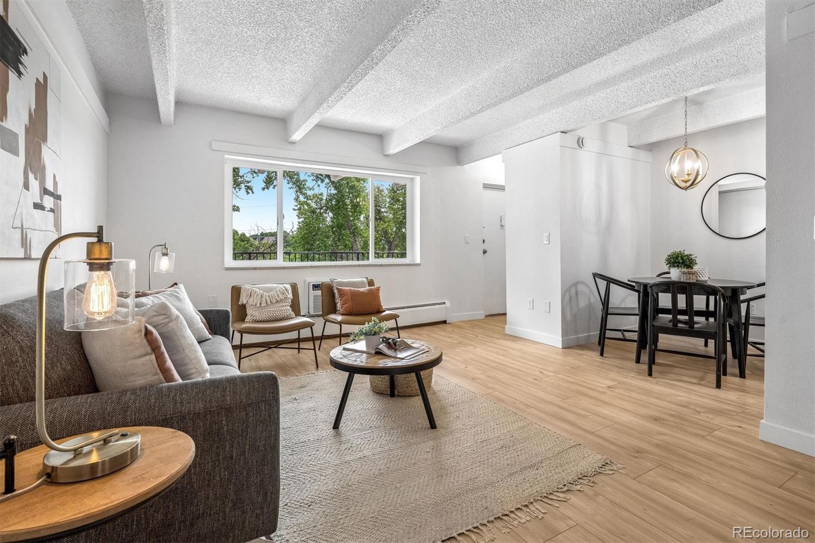 800 W Belleview Avenue Unit: 305