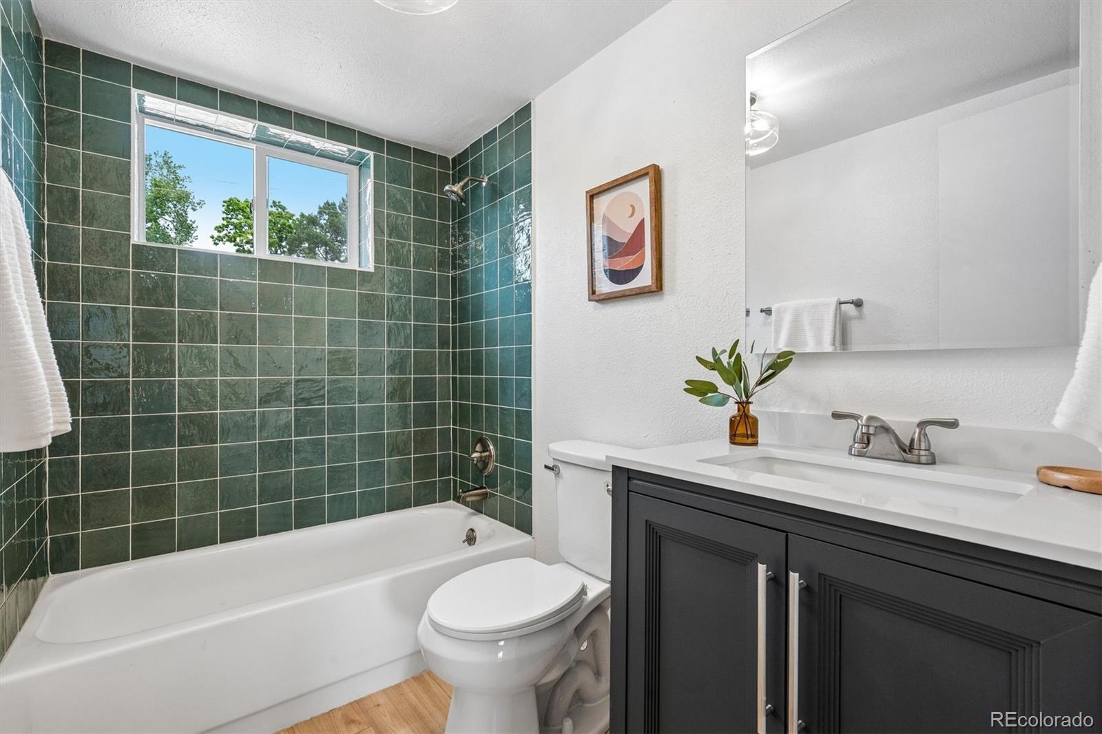 800 W Belleview Avenue Unit: 305