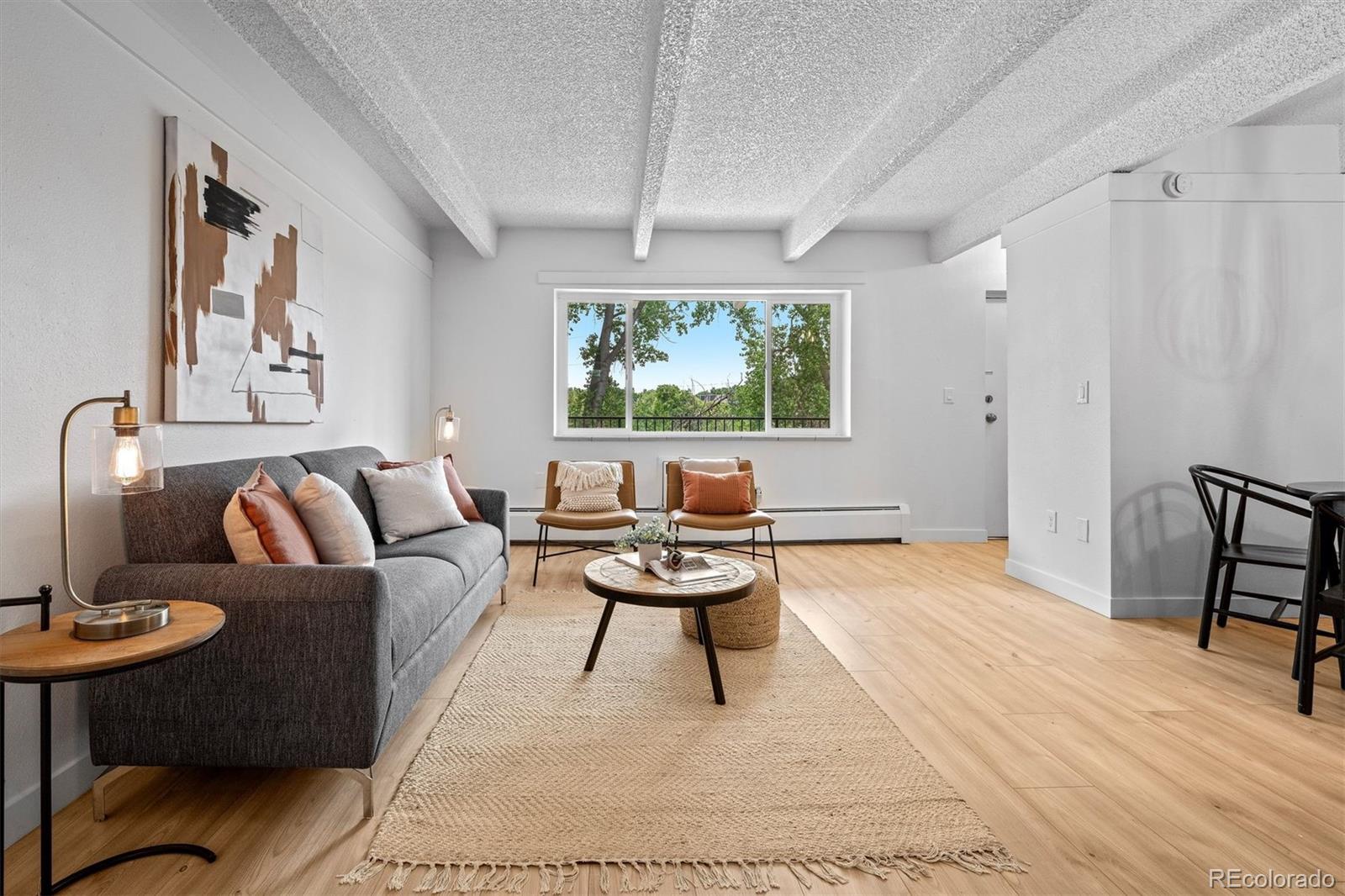 800 W Belleview Avenue Unit: 305