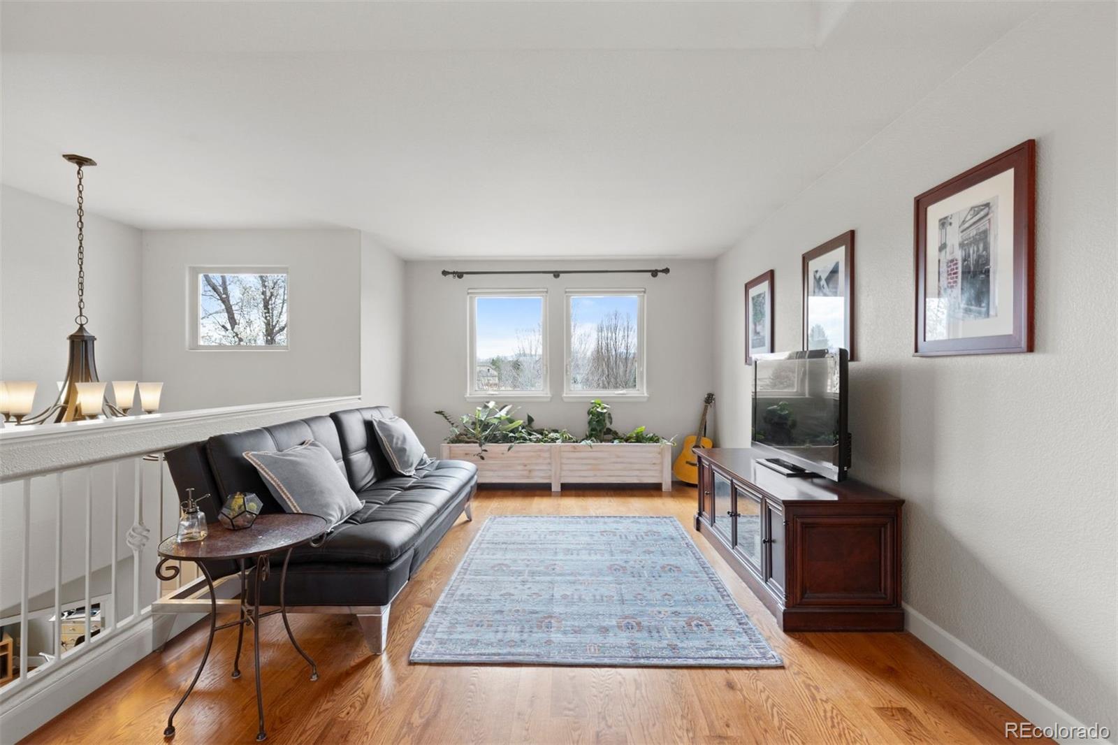 3815 Broadmoor Loop